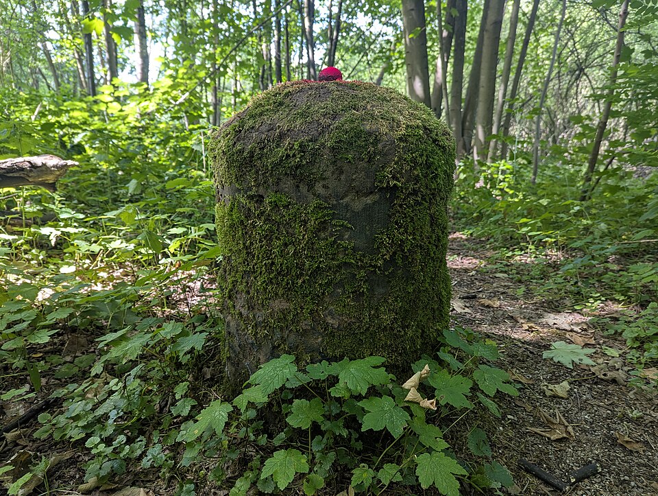 Kilometerstein 147 des alten Lippe-Treidelpfades