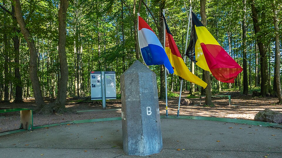 Trois Bornes - Drielandenpunt - Dreiländereck