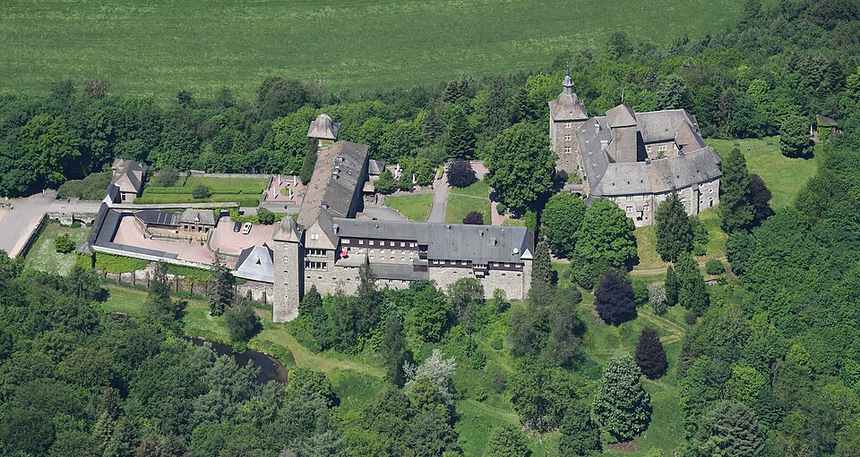 Burg Schnellenberg